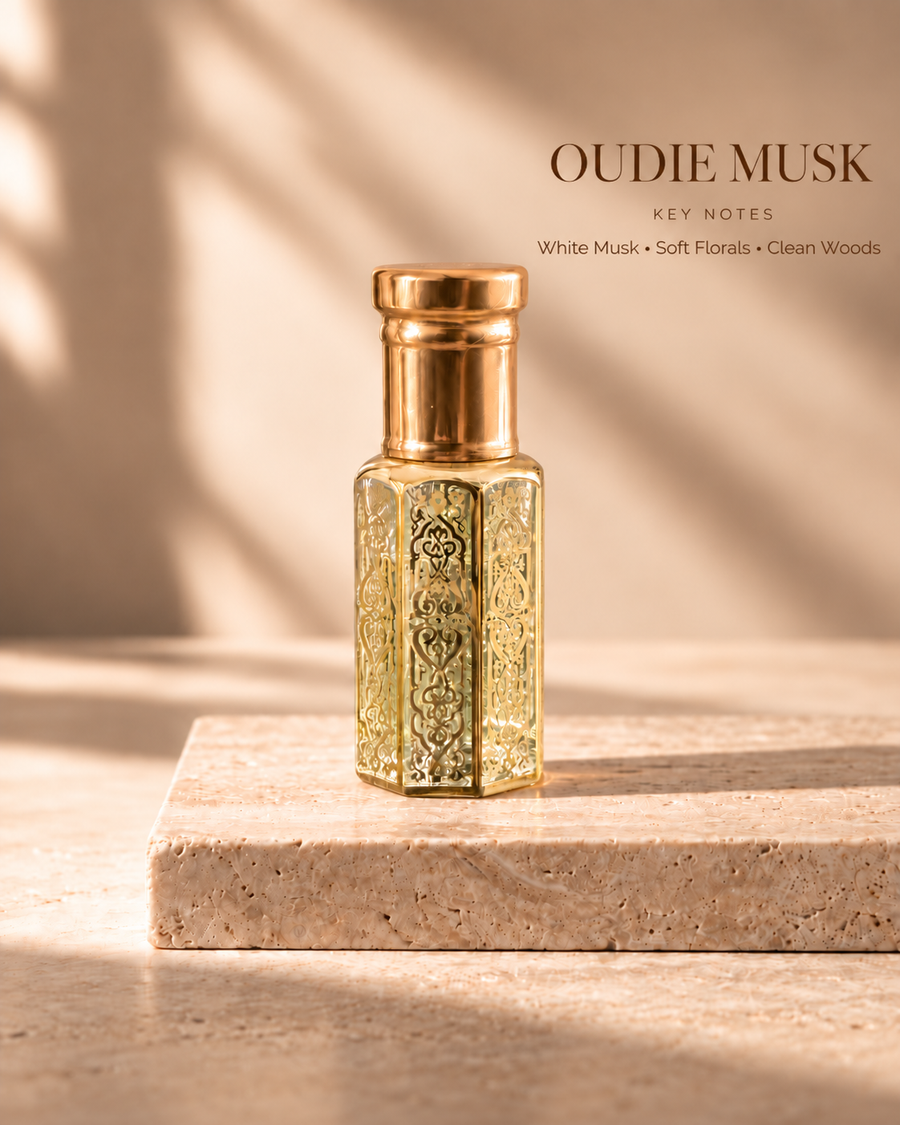 OUDIE Musk gold oil rub bottle with key notes White Musk, Soft Florals, Clean Woods